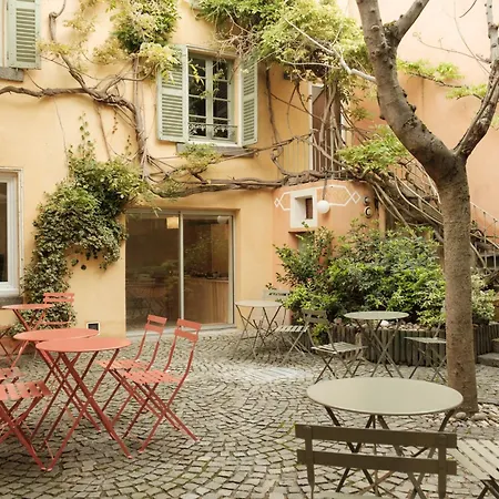 Casa Champgil Hostal *