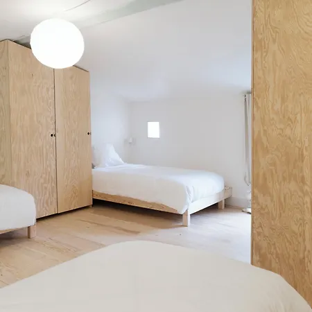 Casa Champgil Hostal *