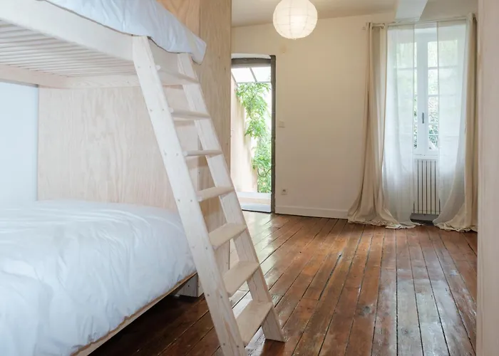 Casa Champgil Hostel